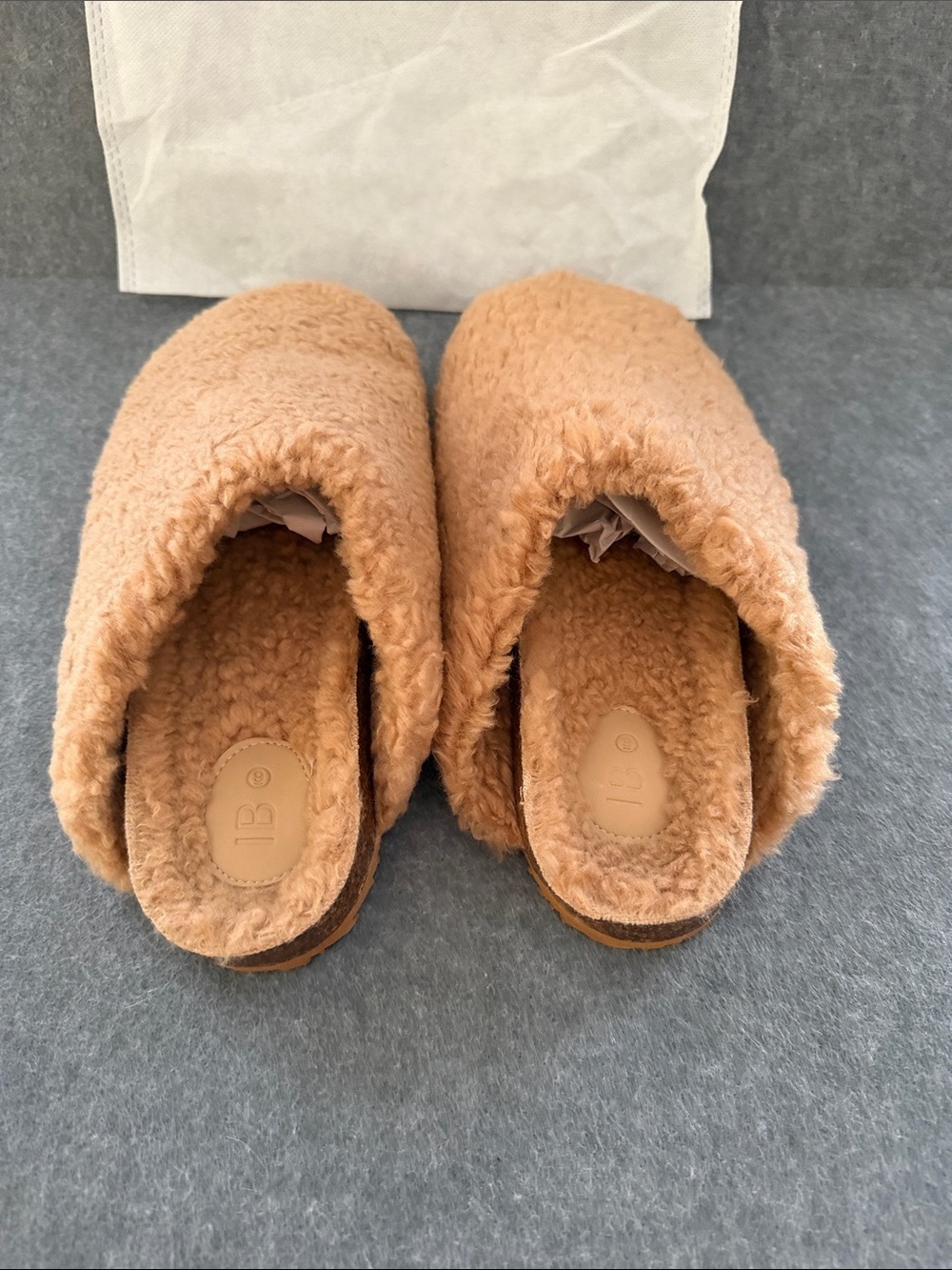 INTENTIONALLY BLANK Teddy faux Shearling Clog Slippers Tan Size 9 NEW Sherpa - Picture 2 of 6